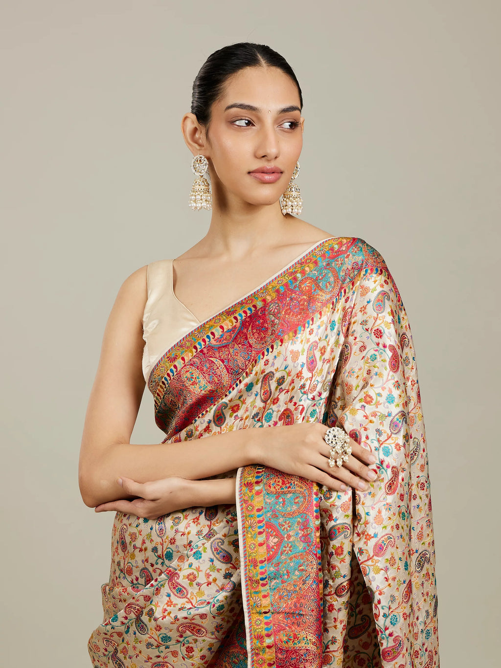Cream White Floral Jaal Patterned Saree