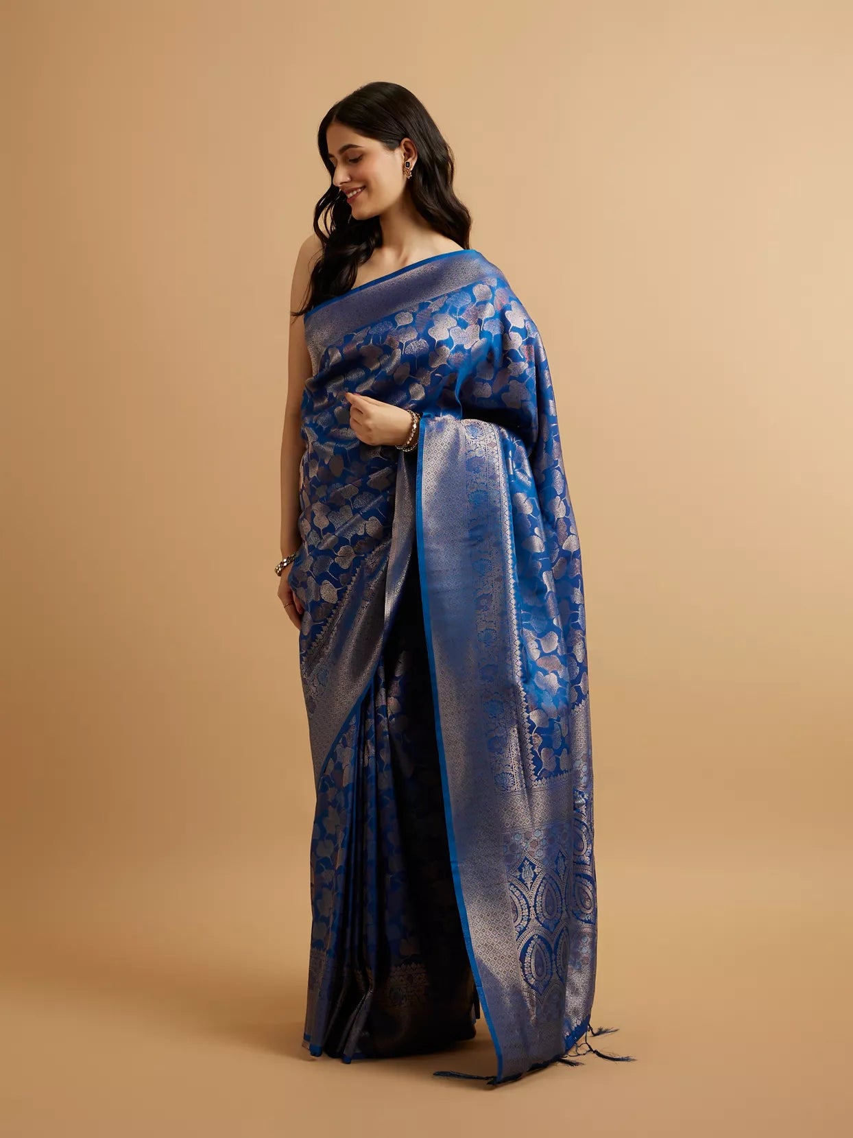 Indigo Blue Leaf Patterned Saree
