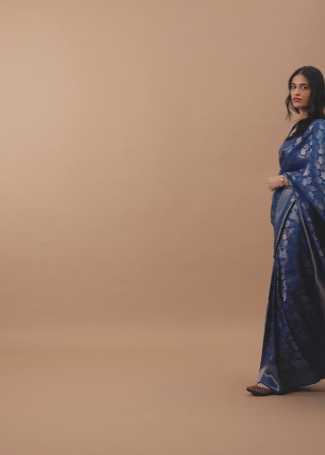 Indigo Blue Leaf Patterned Saree